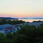 Sole Di Appartamento Pola